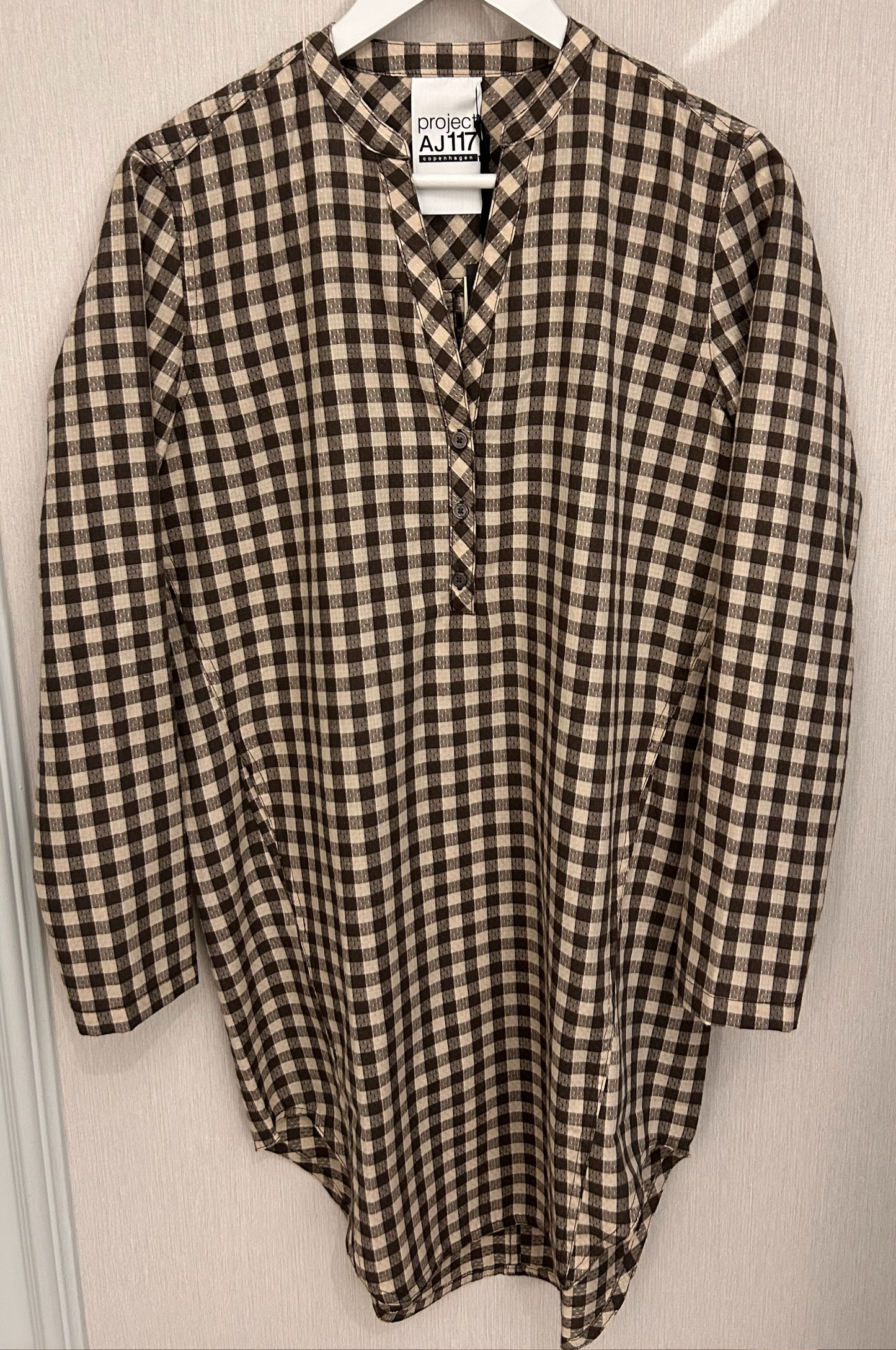 Camisola de cuadros marrón