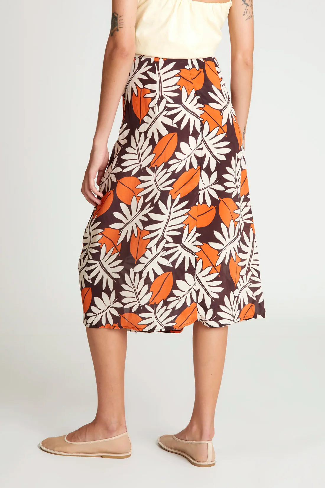 Falda midi – estampado floral vegetal