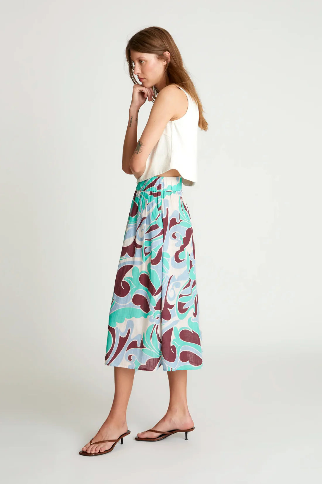 Falda midi – estampado turquesa y marrón