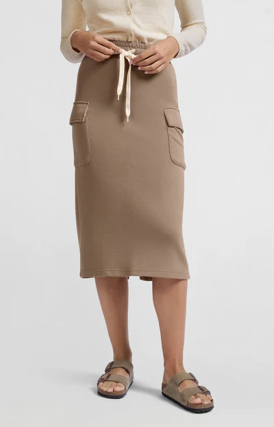 Falda midi de punto – estilo cargo deportivo