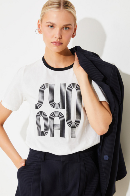 Camiseta con mensaje – Sunday