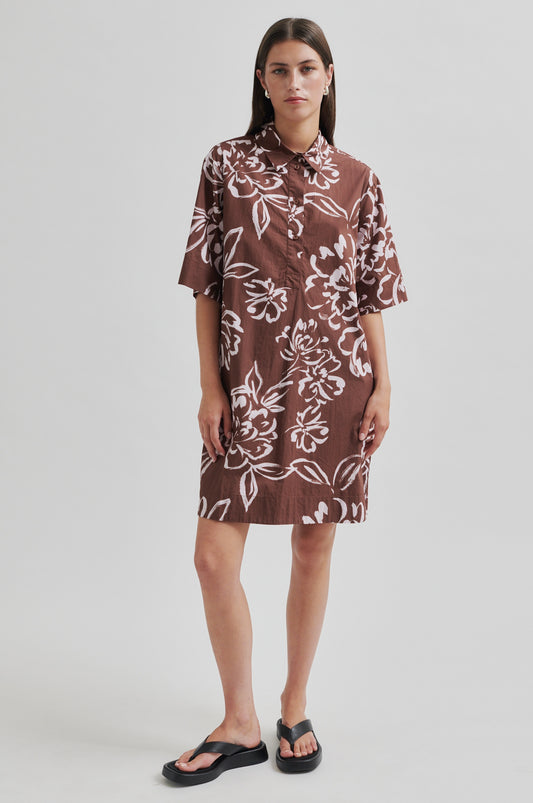 Vestido camisero con estampado floral