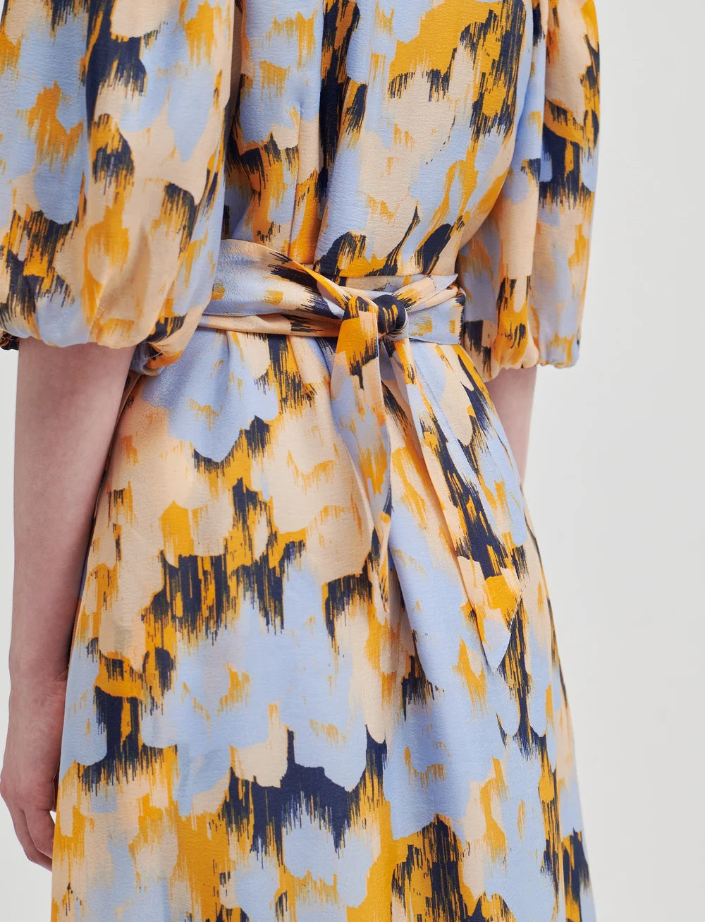 Vestido cruzado estampado flores
